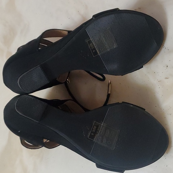 Low open toe wedges - Picture 4 of 4